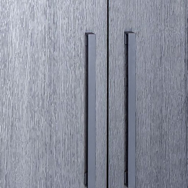 Formani Appliance pull in Satin Stainless Steel