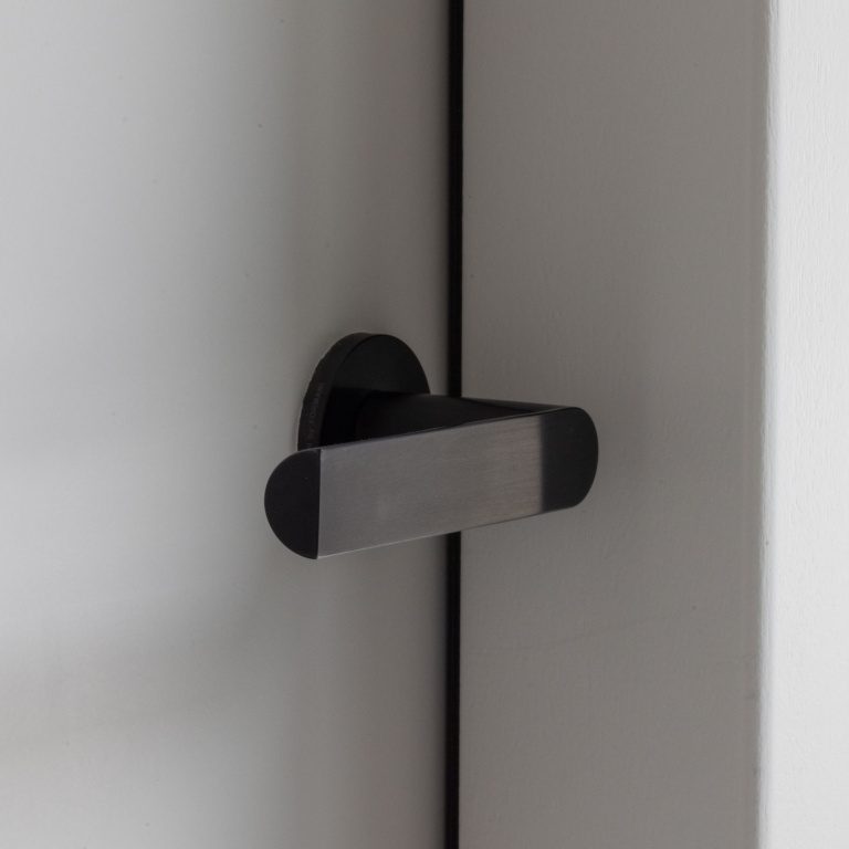 Formani door hardware in Black