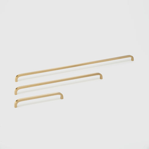 Curve Pull Brass