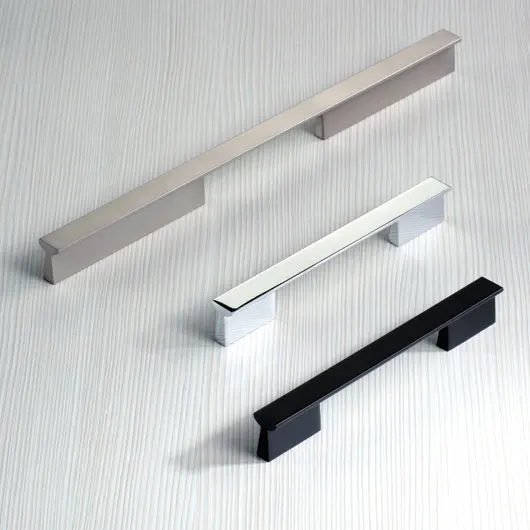 Ashley Norton cabinet hardware in Unlacquered Brass (Living Finish) — Flatlay