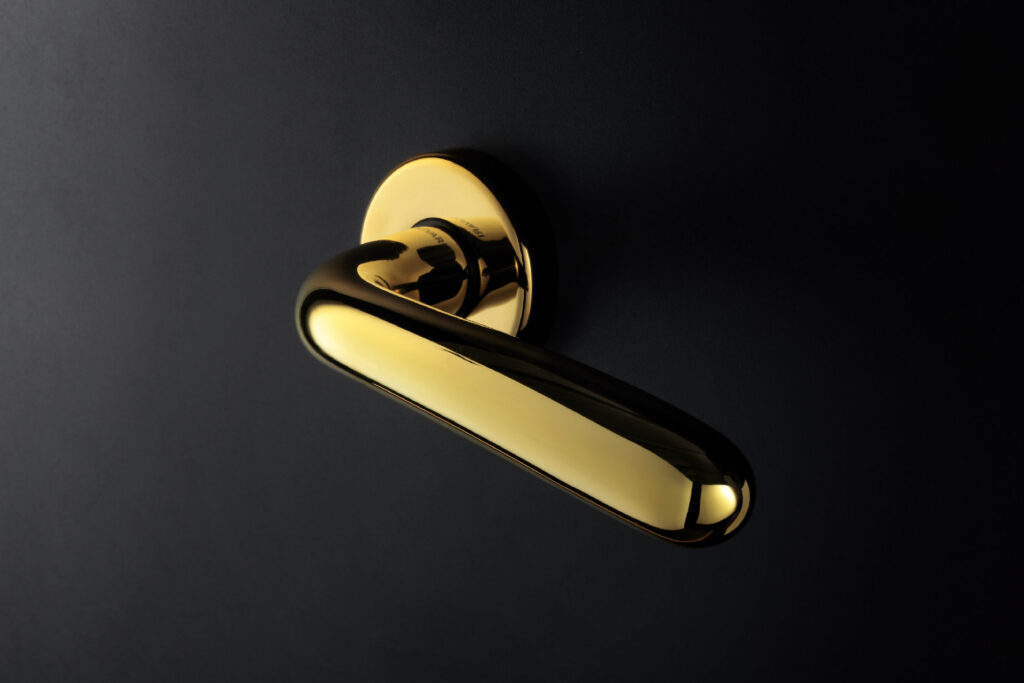 Bond handle by Andrea Branzi — Olivari