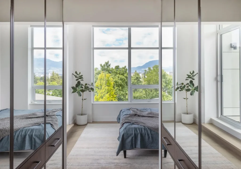 Cambie Street Penthouse — bedroom with glass partitions